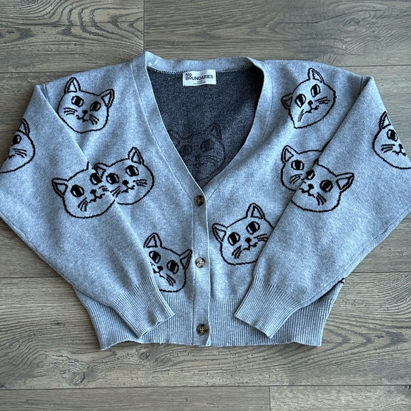 No Boundaries Gray Cat Face Women's Cardigan - Picture 4 of 8